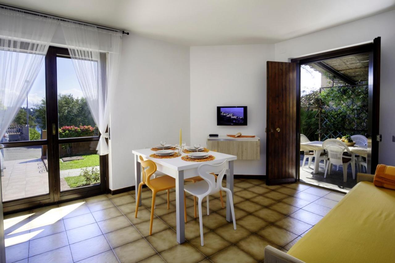 Residence Appartamenti Caffarena Àrbatax Exterior foto